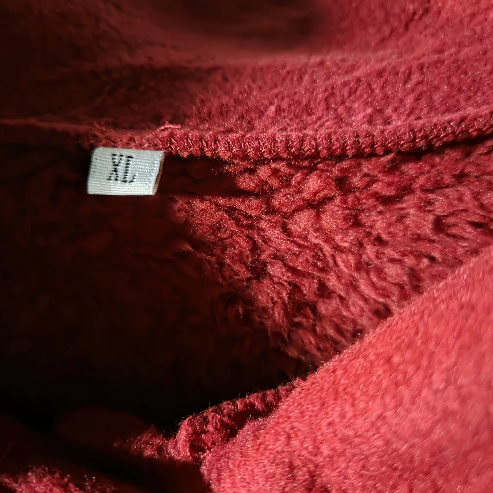 Amazon Essentials Women's Deep Red Teddy Jacket - Picture 3 of 3